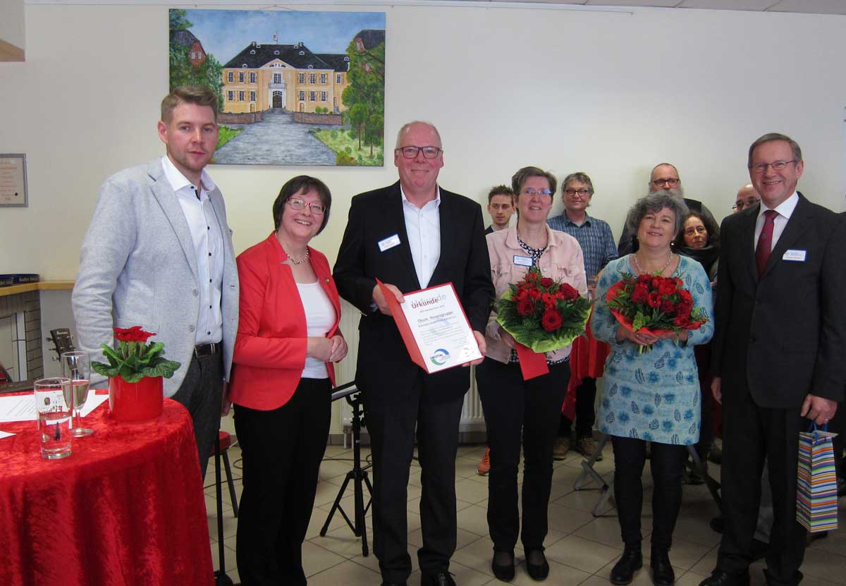 In diesem Jahr ging der Preis an das Betreuerteam des Ferienzeltlagers des SV Hertha Buschhoven
                                  und die Ökumenische Hospizgruppe e.V. Rheinbach-Meckenheim-Swisttal